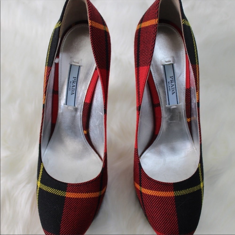 Holiday Prada Never Worn Plaid Stacked Heel - Picture 4 of 10